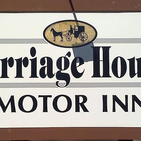 Carriage House Motor Inn เลคแพลซิด ภายนอก รูปภาพ