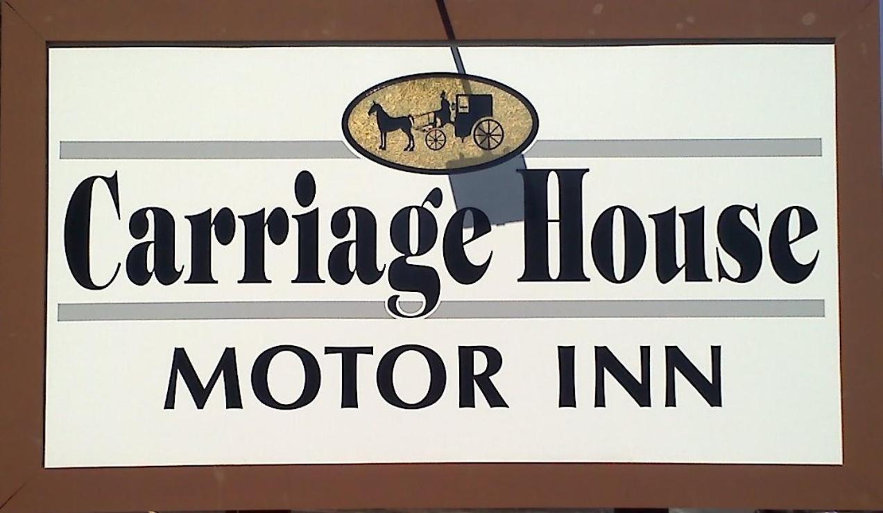 Carriage House Motor Inn เลคแพลซิด ภายนอก รูปภาพ